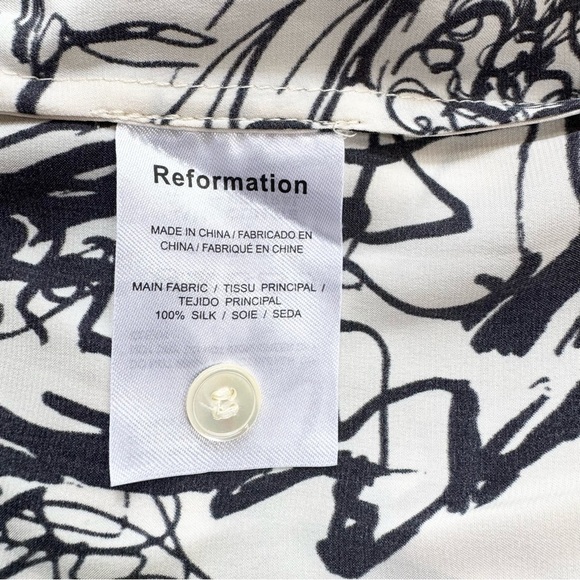NWT Reformation Sky Silk Top Long Sleeve Button Down Abstract Doodle Vogue XS - Picture 8 of 15